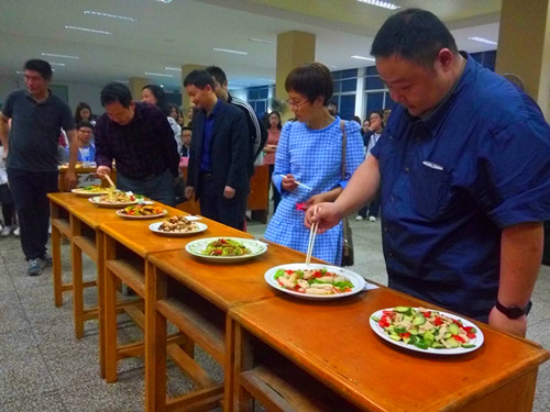 九江学院:浔东校区第十一届校园美食节圆满结束