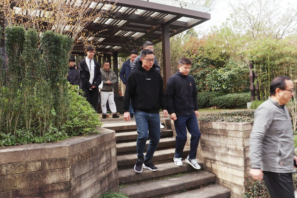 1744963300513596.jpg IMG_0642.jpg