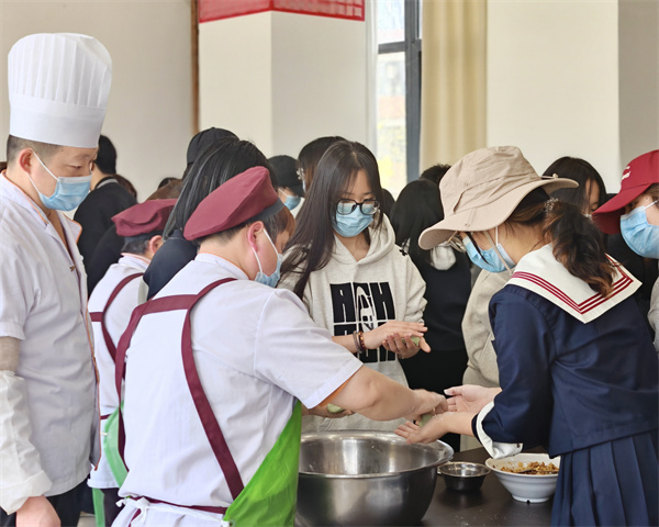 1745217463938408.jpg 3.jpg